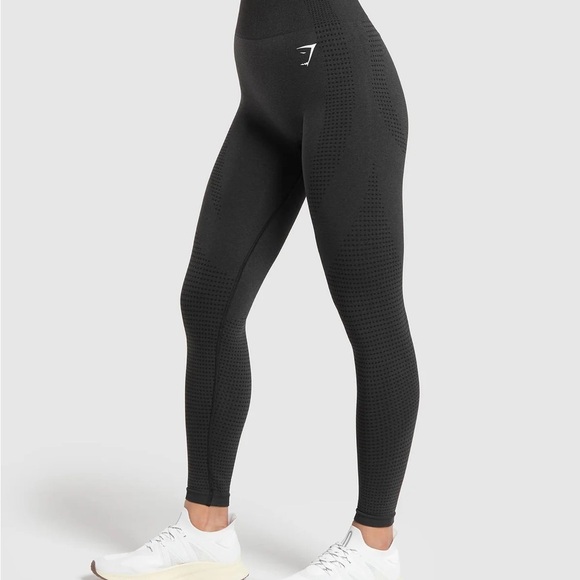 Gymshark Black High-Waisted Leggings - Picture 2 of 9